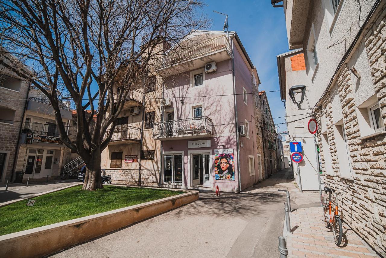 Downtown Luxury Apartments With Hot Tub Vodice Exterior photo