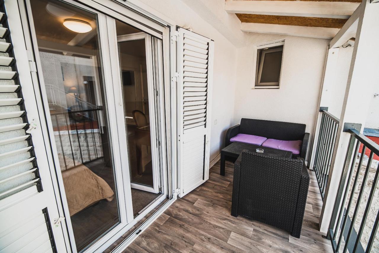 Downtown Luxury Apartments With Hot Tub Vodice Exterior photo